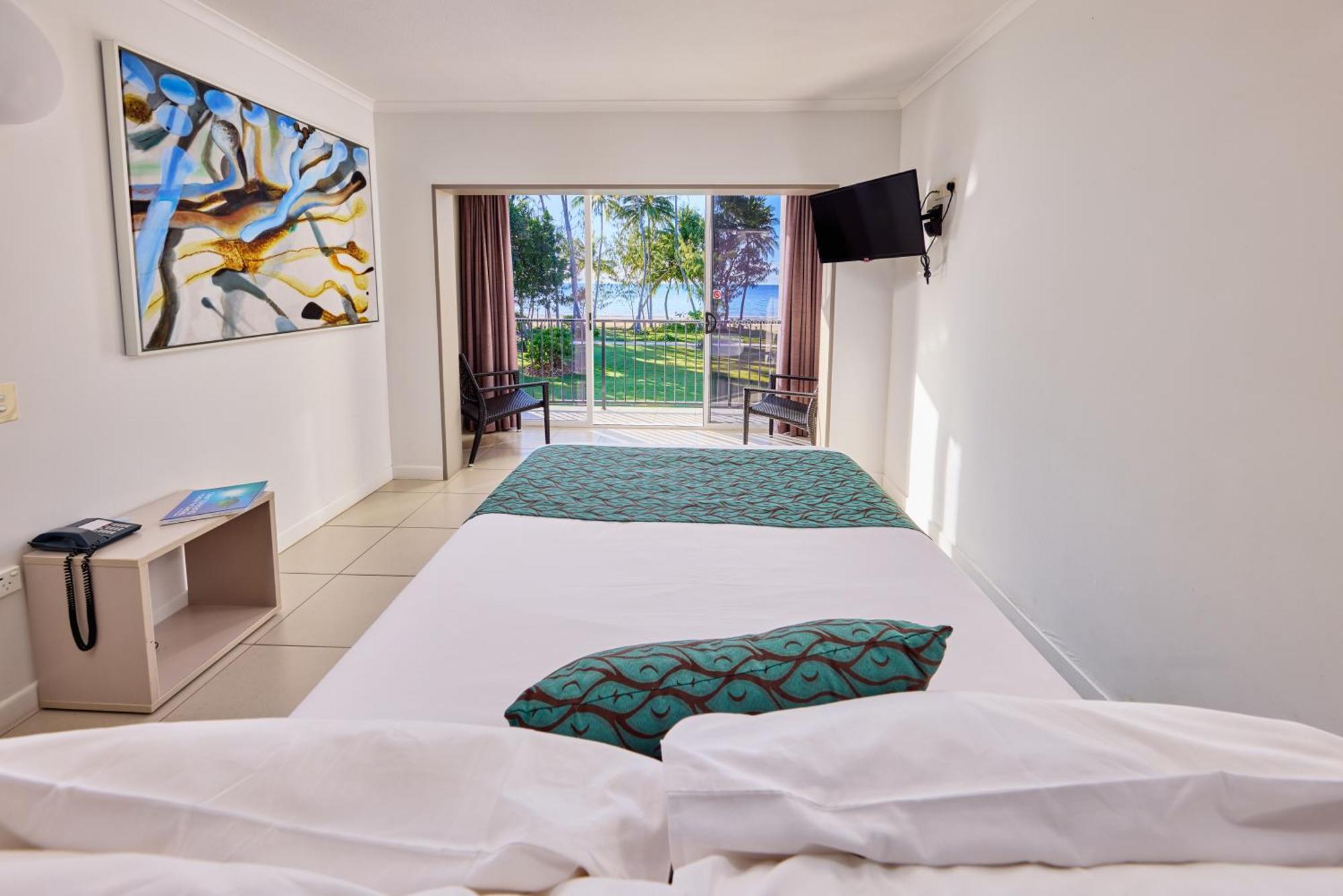 Castaways Resort & Spa On Mission Beach Exterior foto